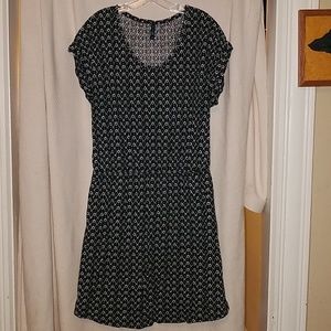 Black and blue semi-geometric print dress